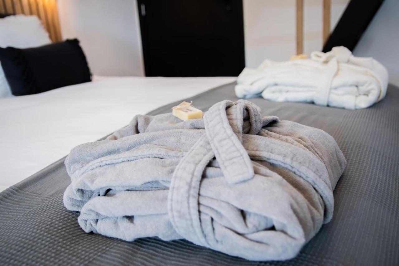 Au Calme De Hosdent Bed & Breakfast Braives ภายนอก รูปภาพ